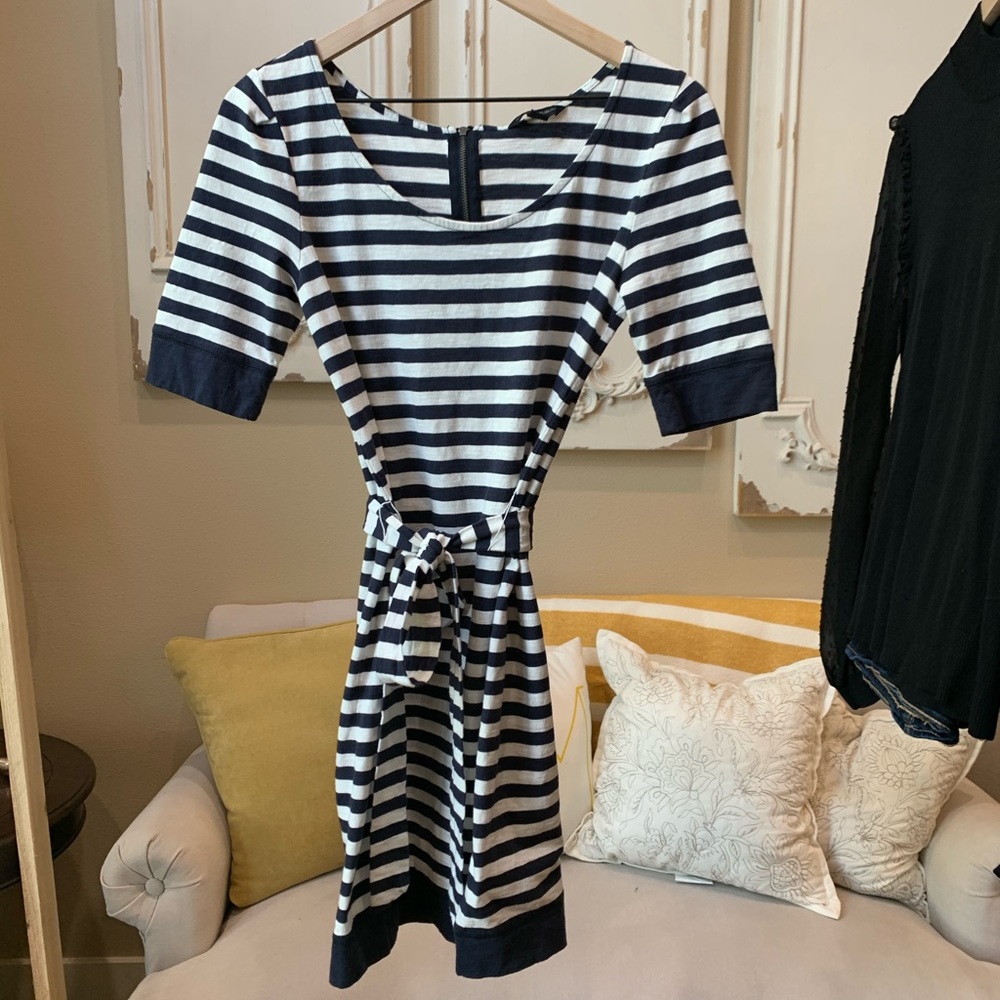 Banana Republic weekend/business casual dress